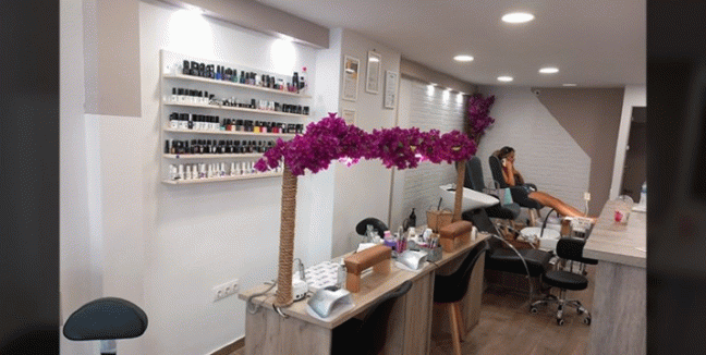 Από 5€ Express Manι -Pedi ή 12€ Ημιμόνιμο Spa Mani- Pedi στον σύγχρονο χώρο Ομορφιάς «Beauty Club» στην Καλλιθέα.